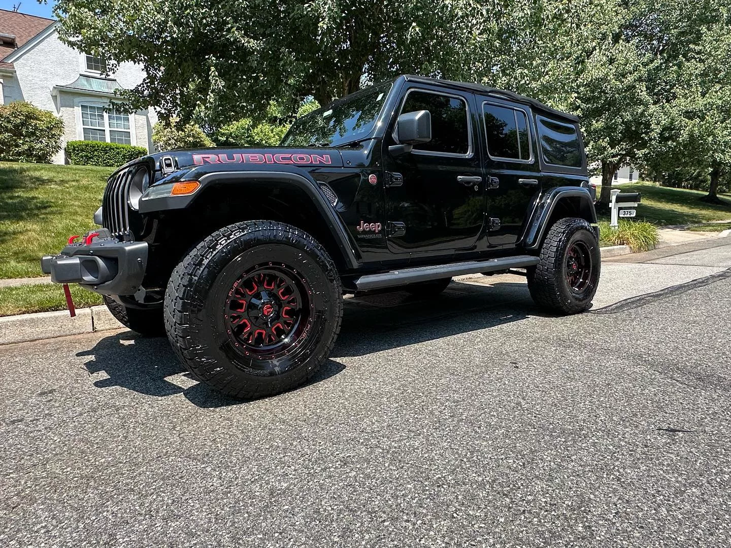 Four Seasons offers ceramic coating, paint corrections, and auto detailing services in Pottstown, PA.