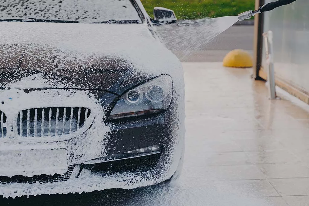 auto detailing services include washing and drying